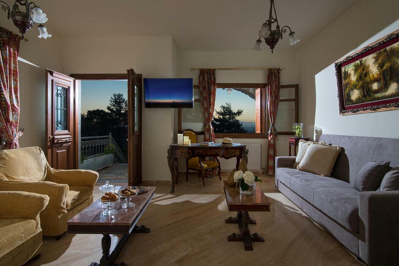 Armakha Oniropetra Luxury Suites מראה חיצוני תמונה